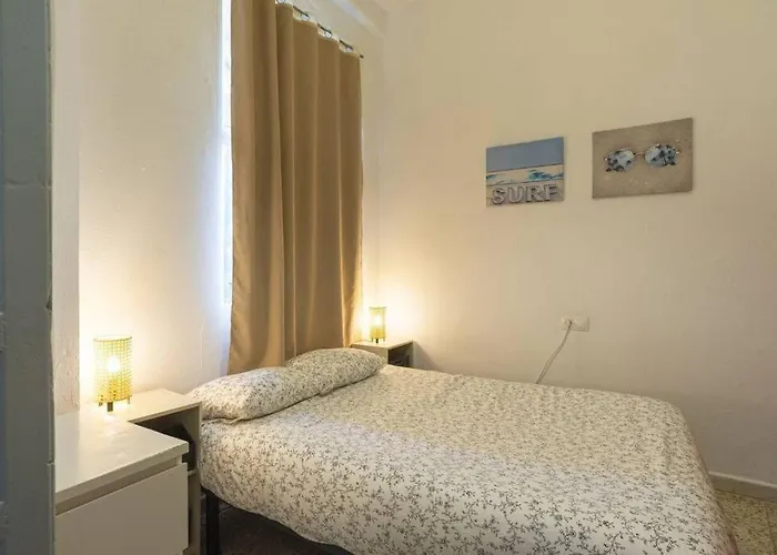 Apartment Large Private Terrace 2 Bedroom *